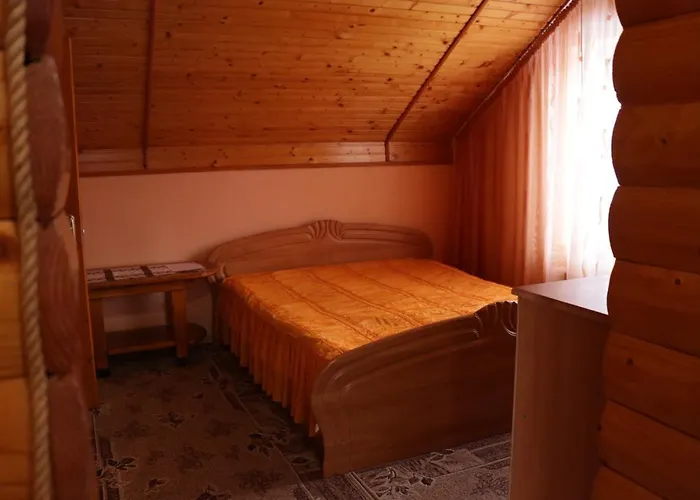 Konukevi Karpatskyi Maetok *